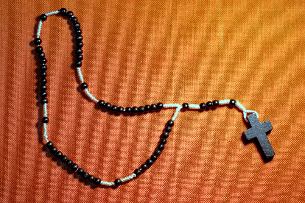 beads catholicism cross faith